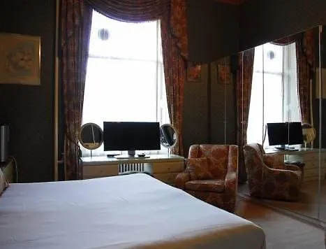 Eliza House Hotel EDI 3*,